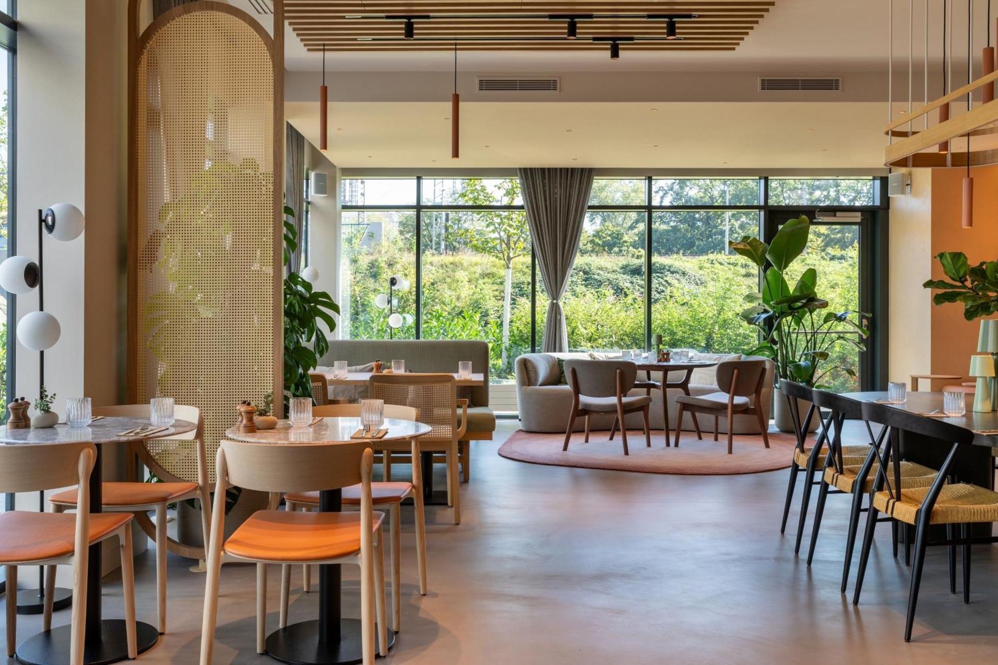 Element By Westin Wroclaw Hotel Bagian luar foto