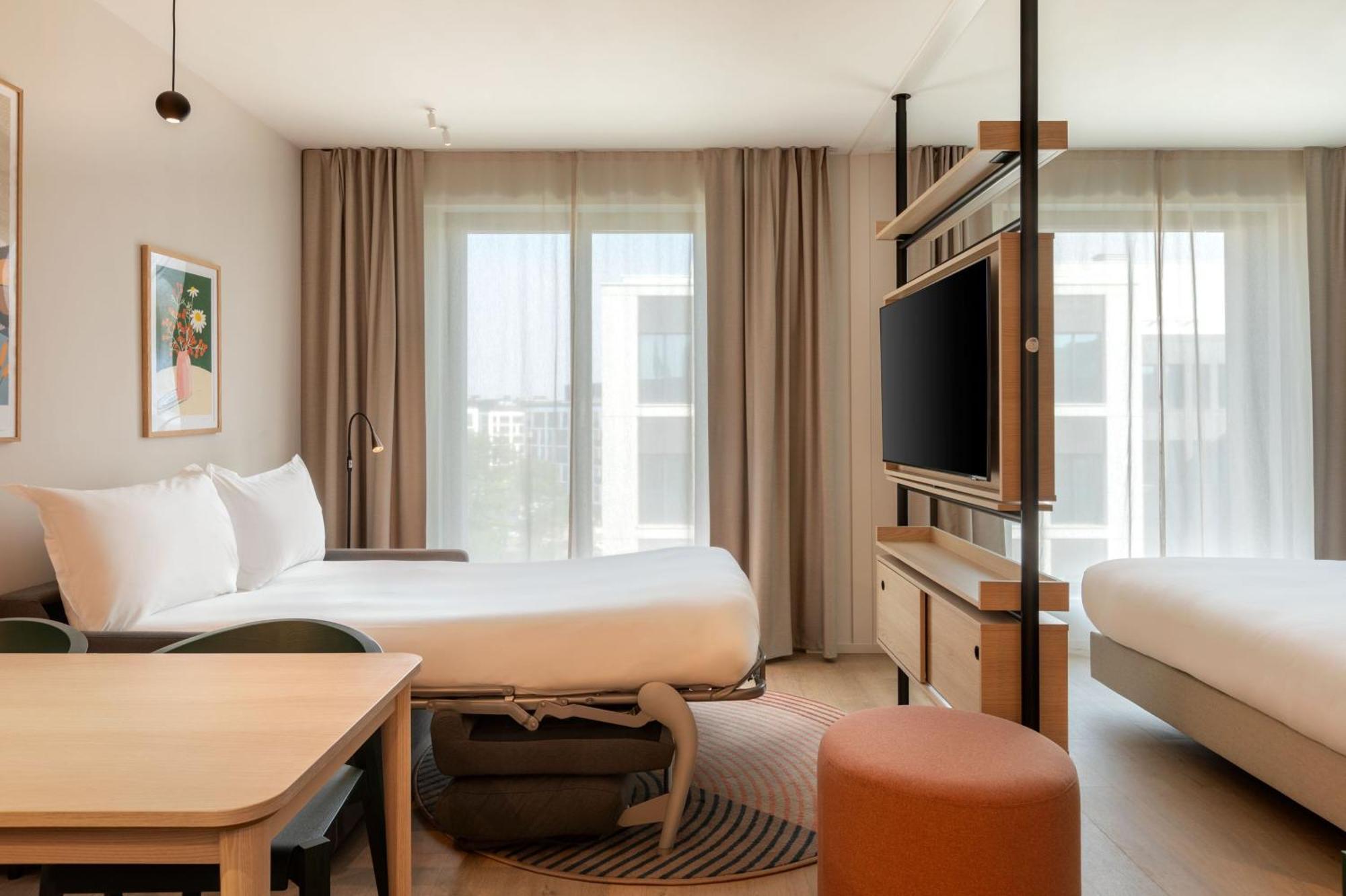 Element By Westin Wroclaw Hotel Bagian luar foto